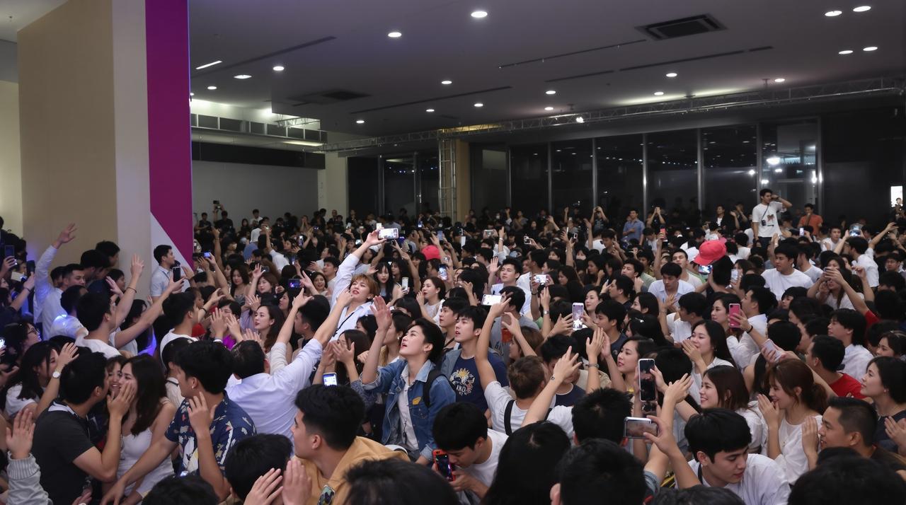 日韩小电影2026年度影迷见面会